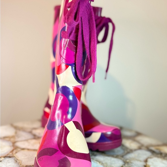 COACH Retro Logo Periwinkle Lace Up Rain Boots SIZE 6 - Picture 3 of 6
